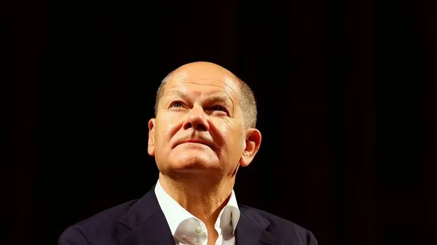 Olaf Scholz, en problemas.