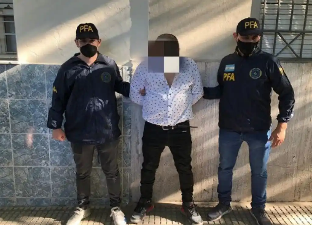 Detuvieron al integrante de una banda internacional que falsificaba dólares