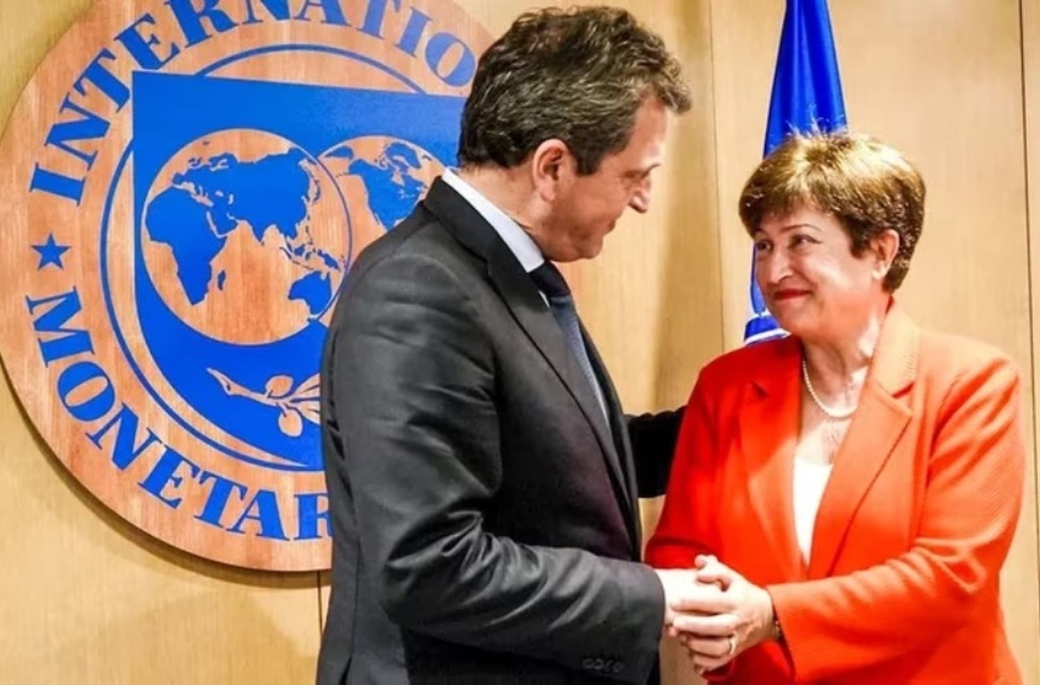 El directorio del FMI aprobó el desembolso de 7.500 millones de dólares para Argentina