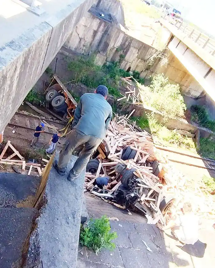 Joven chofer oriundo de  Mocoretá falleció tras  despiste y vuelco
