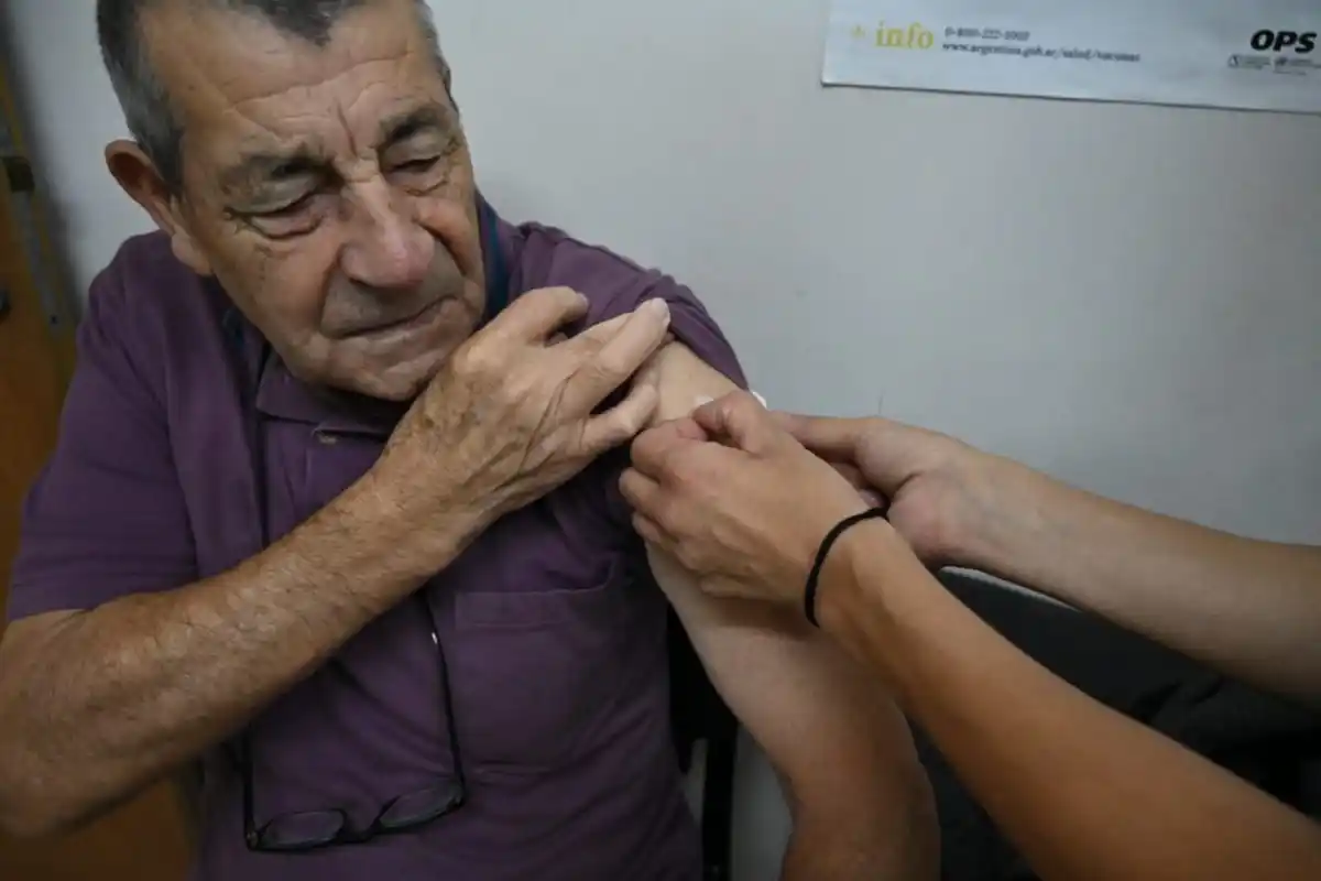 Comenzó la vacunación antigripal en los CAPS de la ciudad para mayores de 65 años y personas con patologías