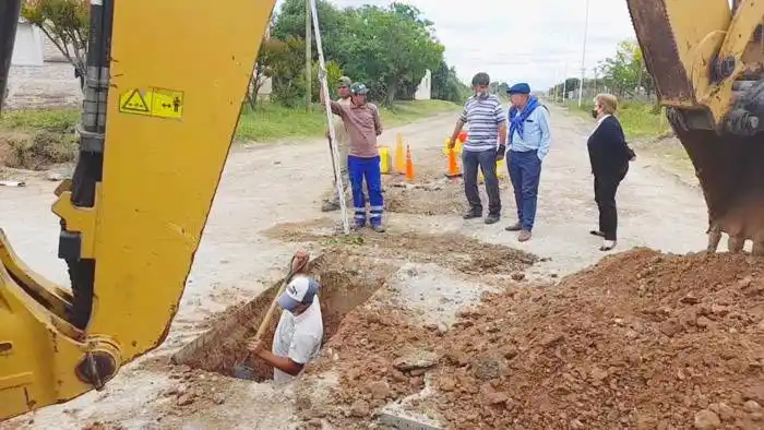 Comenzó la obra de ampliación de redes de agua y cloacas en General Galarza