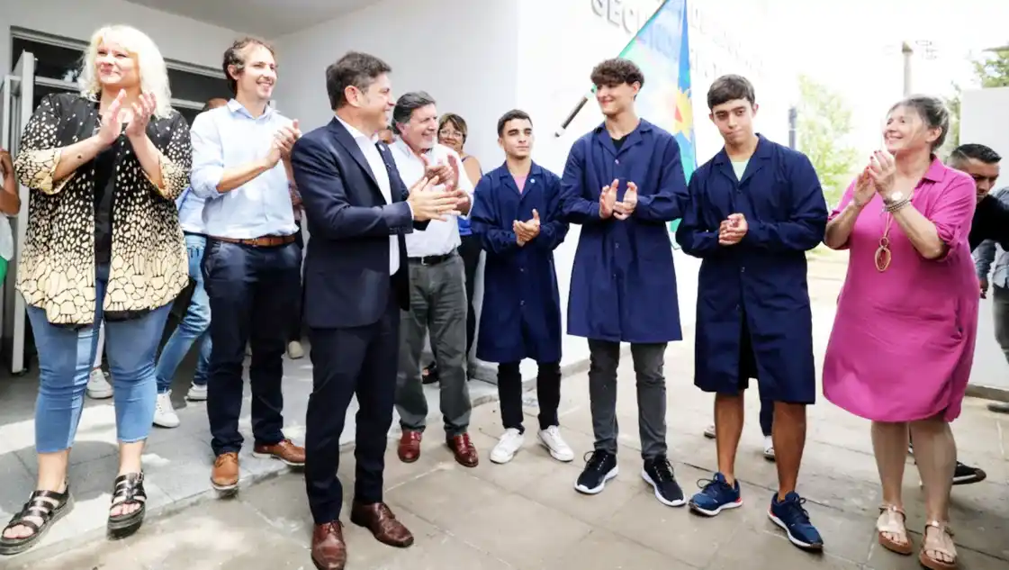 Kicillof inauguró el nuevo edificio de la Escuela Técnica en Carhué