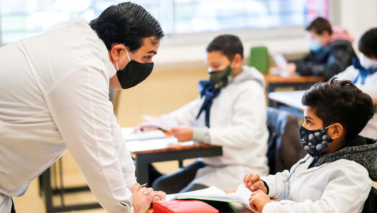 ¿Qué pasará con los docentes que no quieran vacunarse contra el Covid?