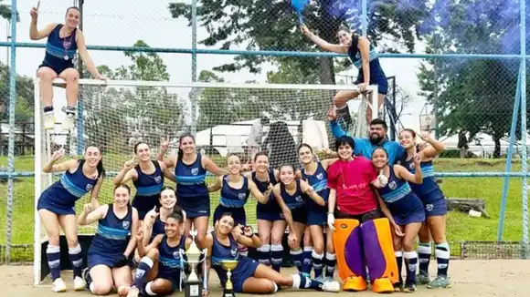 Primera Azul del Club Salto Grande campeonas del Hockey del Río Uruguay
