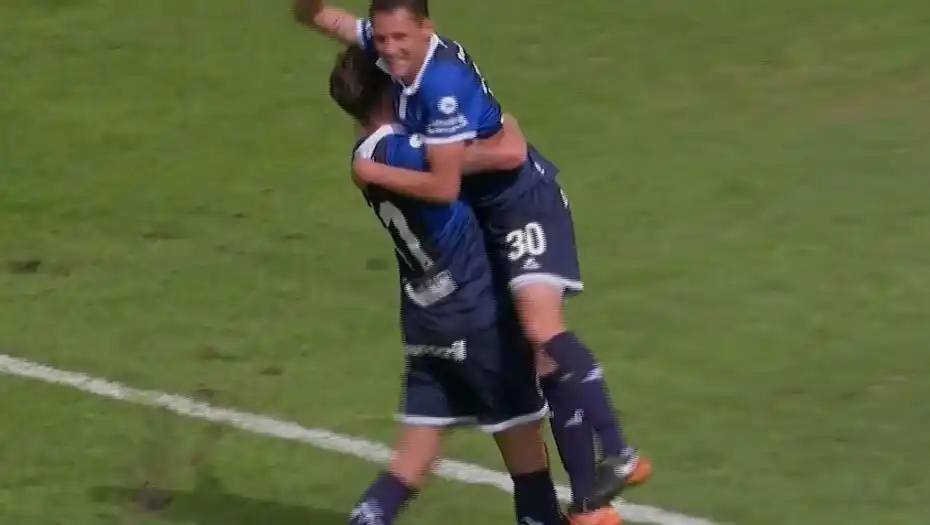 Gimnasia se destapó a puro gol frente a Vélez