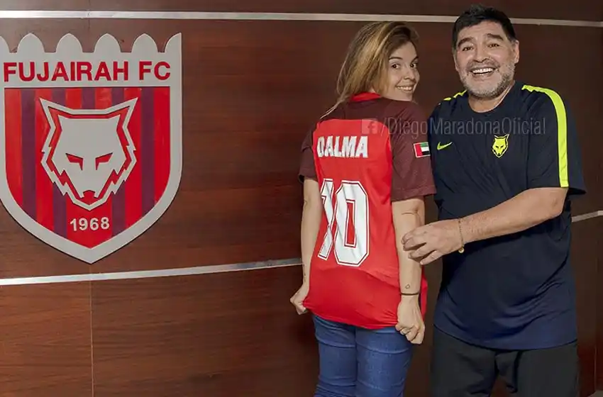 Maradona contó con el apoyo de Dalma y Rocío en la tribuna