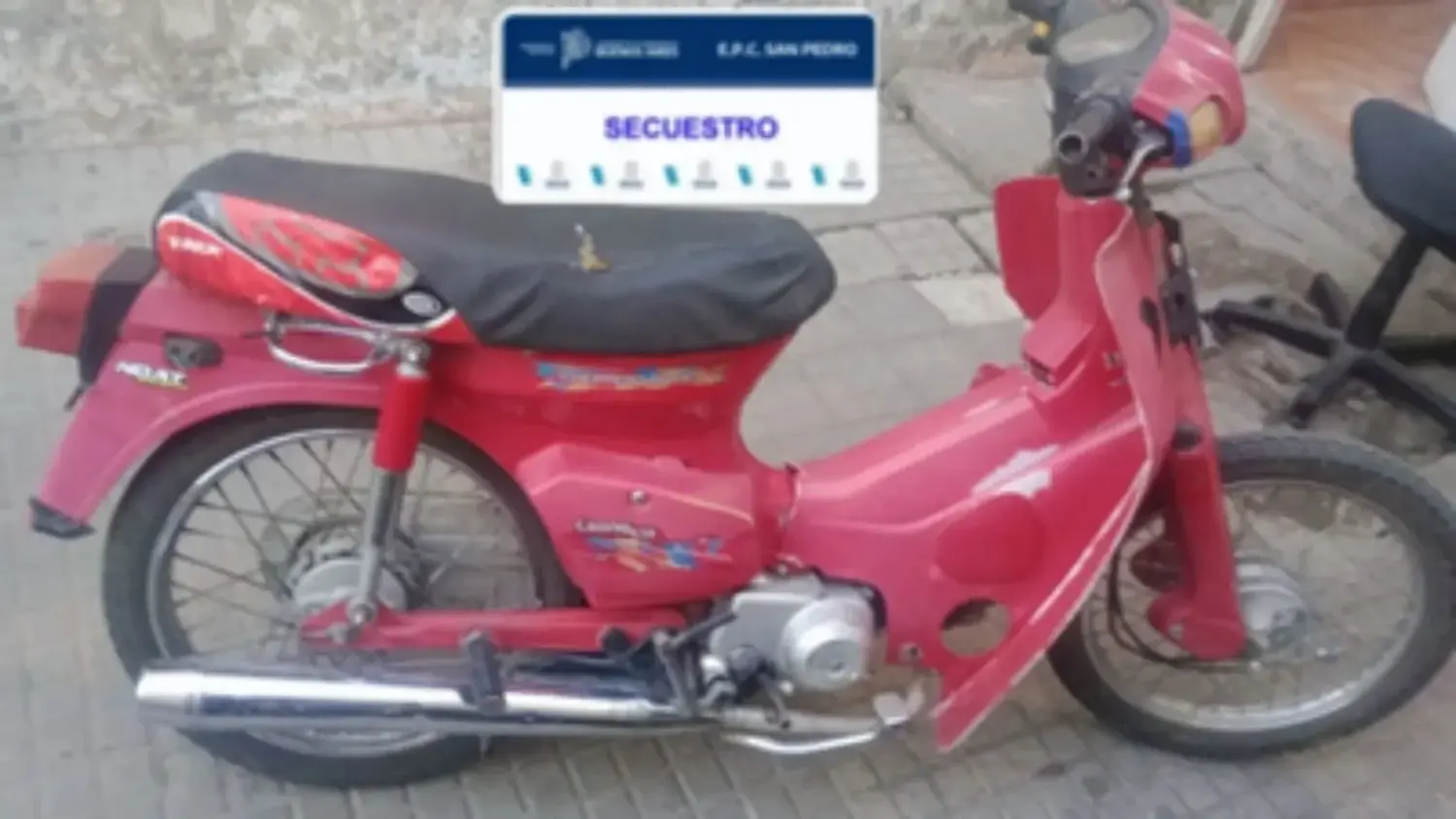 El menor de 17 años fue aprehendido por la policía tras sustraer una motocicleta en la zona céntrica.
