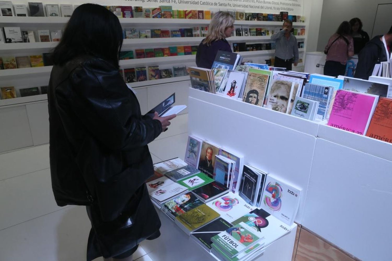 Feria del Libro: se reciben obras para formar el stand de Santa Fe