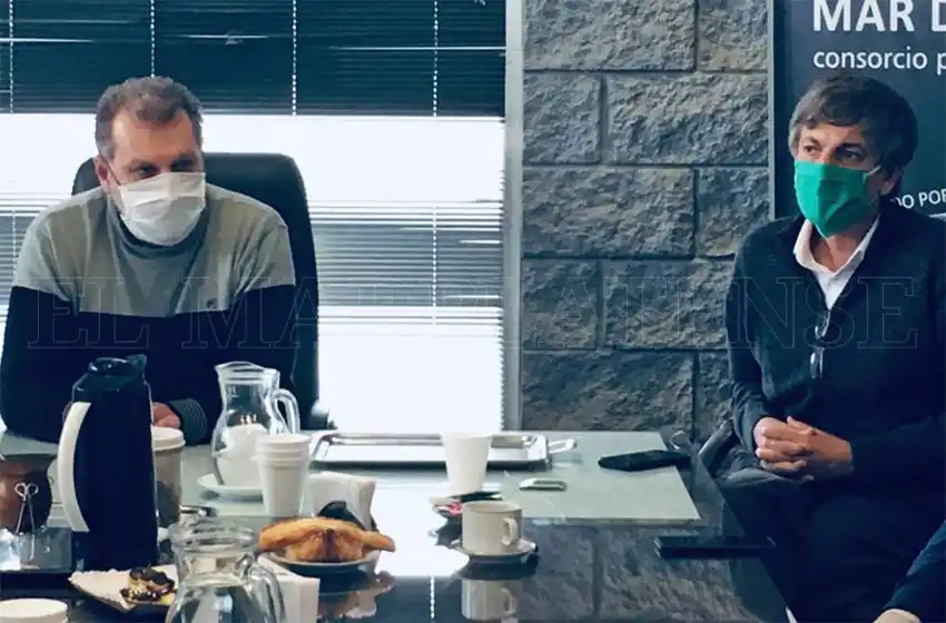 Tras los test de COVID-19, los tripulantes del Scirocco serán trasladados a un hotel