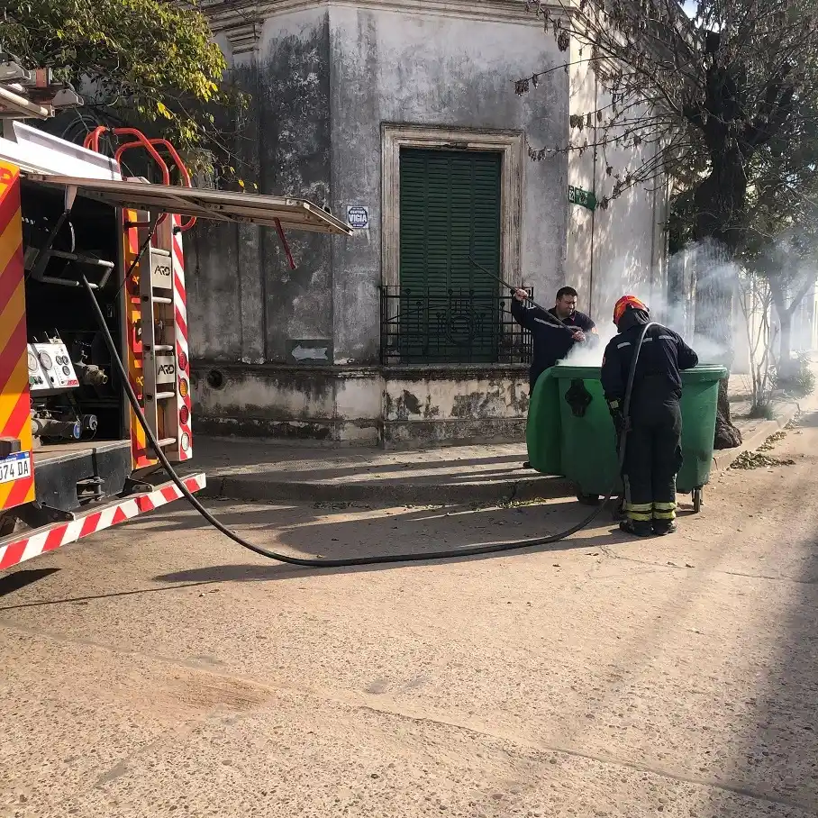 Preocupación en Gualeguay por repetidos incendios en contenedores de residuos