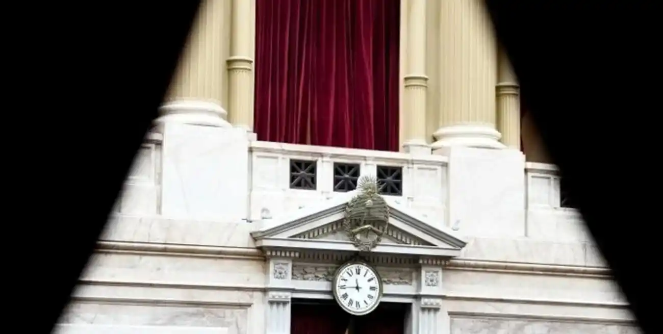 Tras la media sanción, el oficialismo busca acelerar en Diputados la reforma laboral, pero se enfrenta a planteos de bloques aliados por el artículo 44 y el plazo previsto para extraordinarias. Foto: HCDN.