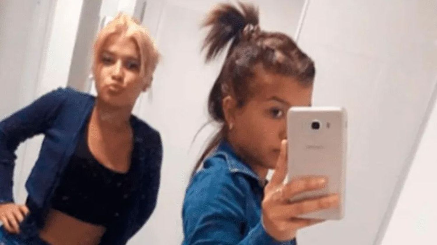 Acusan a dos mellizas de haber asesinado a un amigo durante una fiesta clandestina