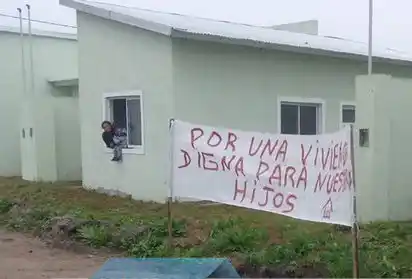 Ceibas:tomaron viviendas que no fueron entregadas por el Municipio