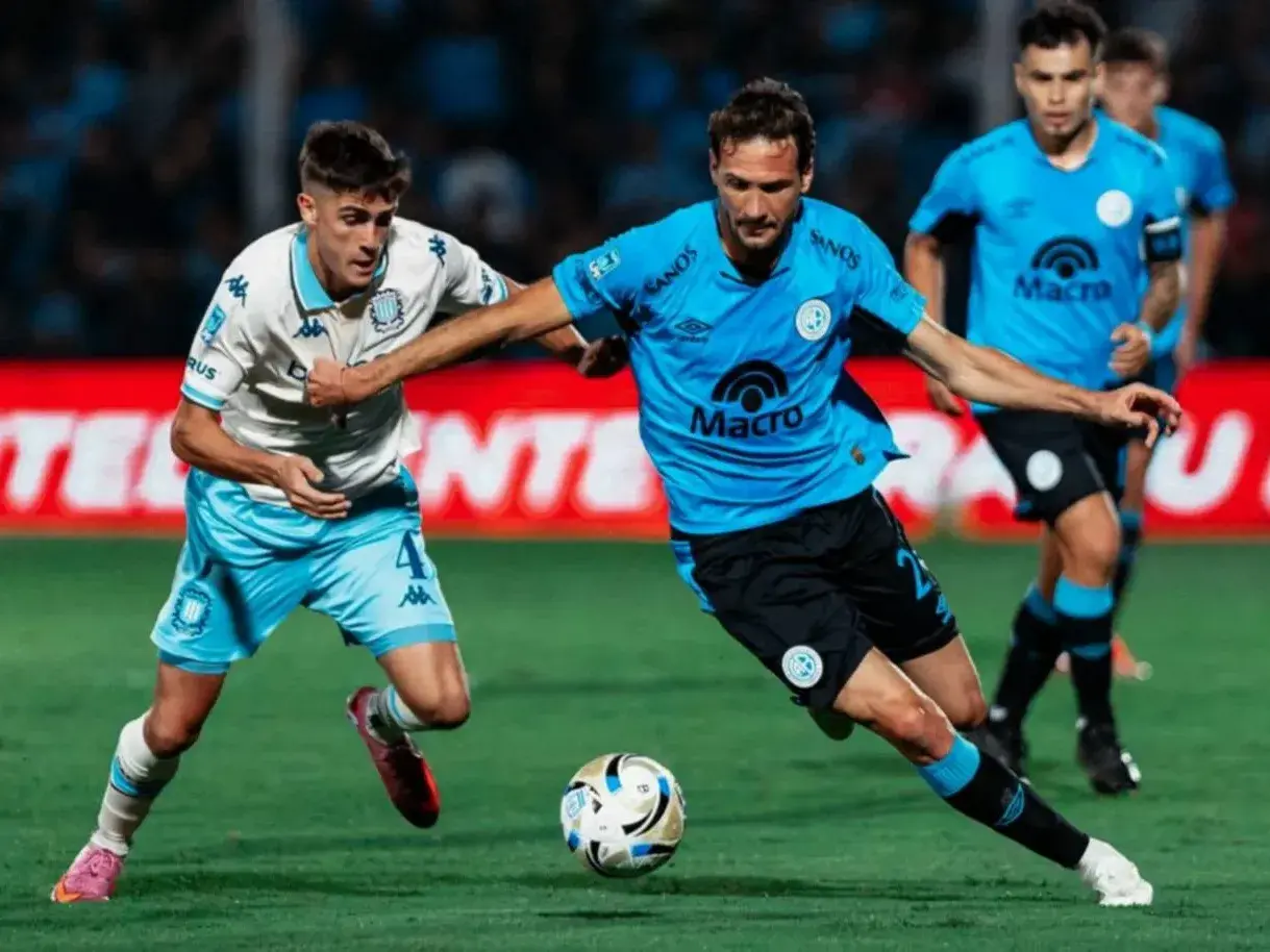 La Academia y el Pirata se miden a las en Villa Mercedes buscado los cuartos de la Copa Argentina 2026. Foto: Superdepor