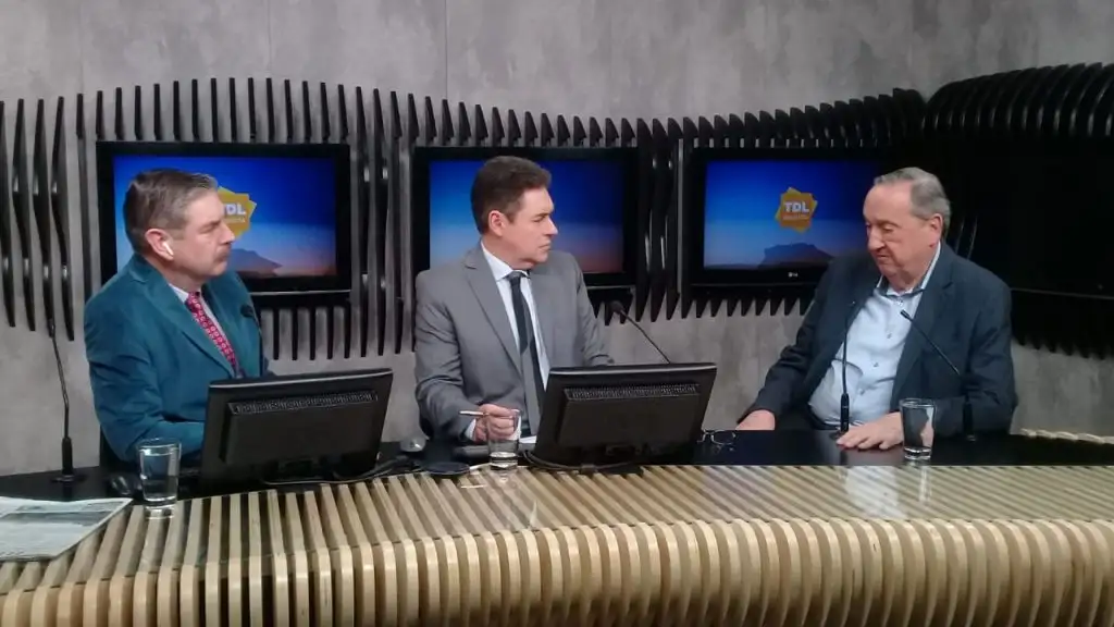 Lunghi presentó su proyecto y acusó a Nicolini de copiarlo