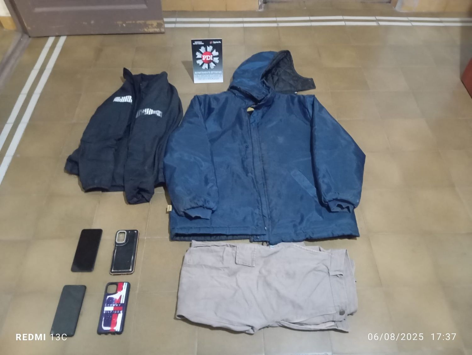 La PDI incautó un celular, ropa de trabajo y detuvo a dos personas en la región