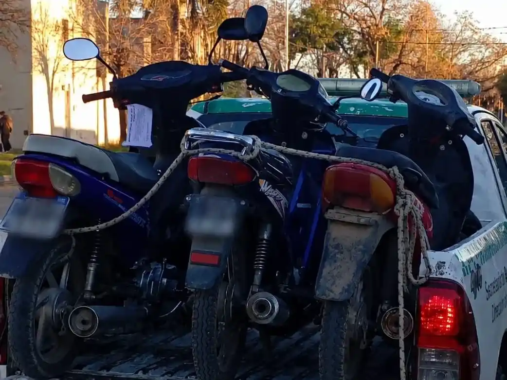 Las motos secuestradas durante los operativos.