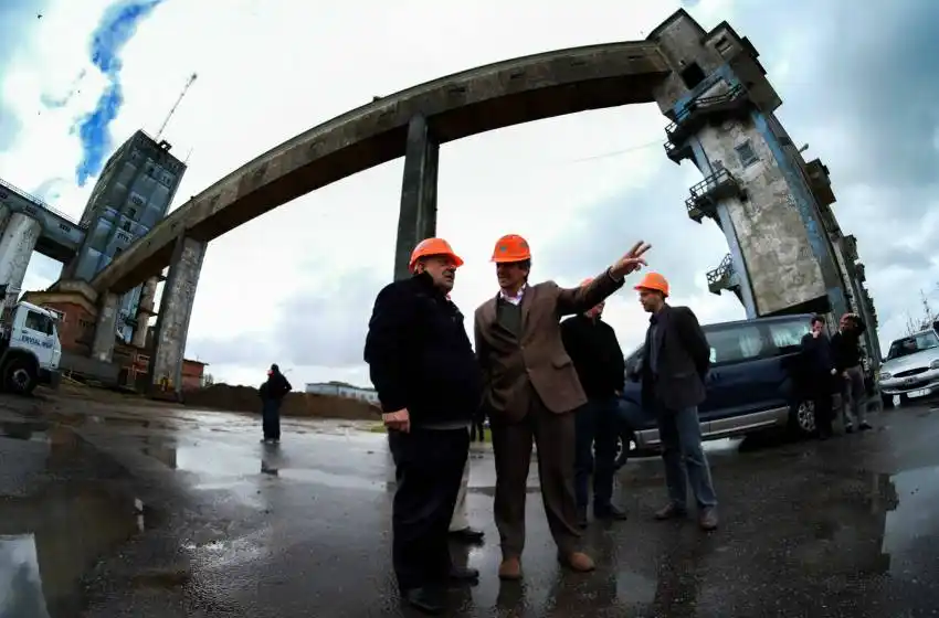 Adecúan piletones para retirar sedimentos contaminados del dragado