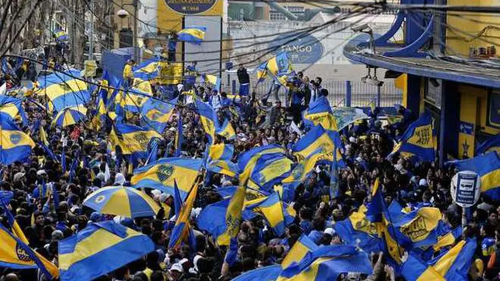 «Banderazo» y caravana de los hinchas de Boca
