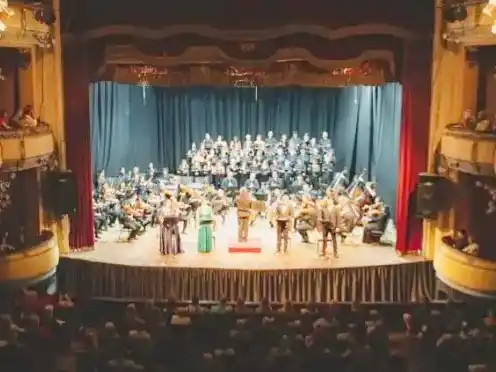 La Sinfónica de Entre Ríos y la Asociación Verdiana compartirán un concierto en el Teatro