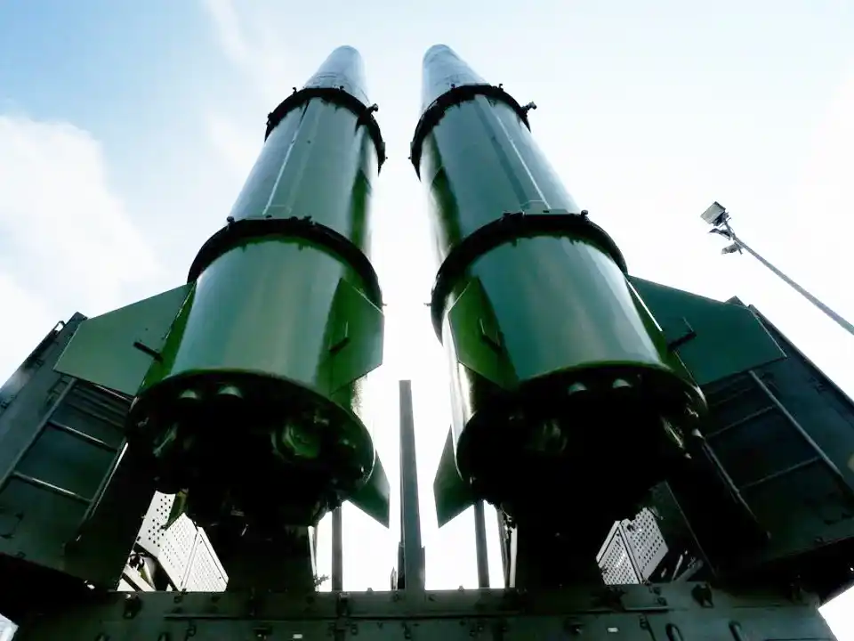 Arabia Saudita y Pakistán firmaron un acuerdo de defensa mutua