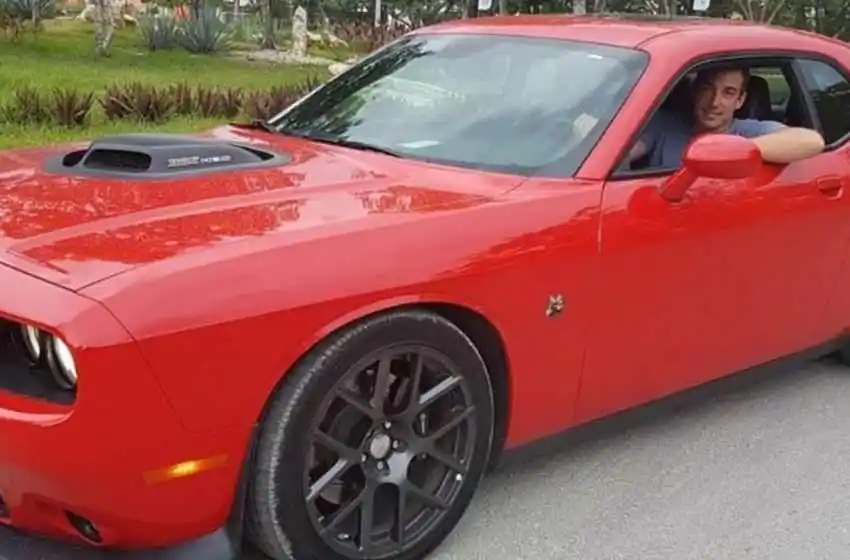 Dueño del boliche que ofrecía tragos por desnudos, manejaba a 240 km/h