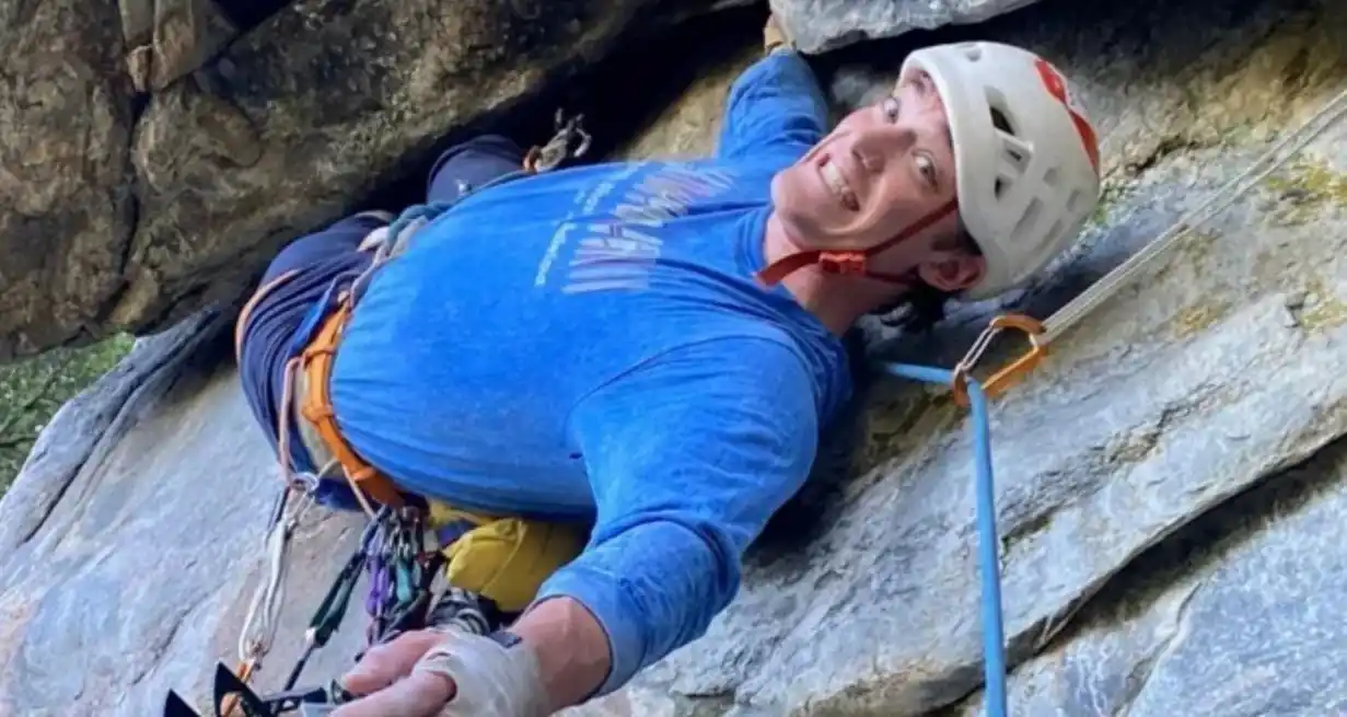 Un reconocido alpinista que escaló en Argentina murió tras caer del cerro El Capitán