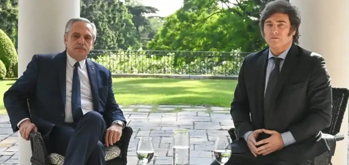 Alberto Fernández está en reunión con el presidente electo, Javier Milei, en la residencia de Olivos