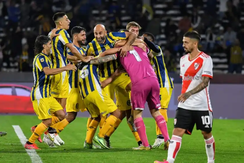Con un Fatura Broun estelar, Central eliminó a River por penales y jugará la final de la Copa de la Liga