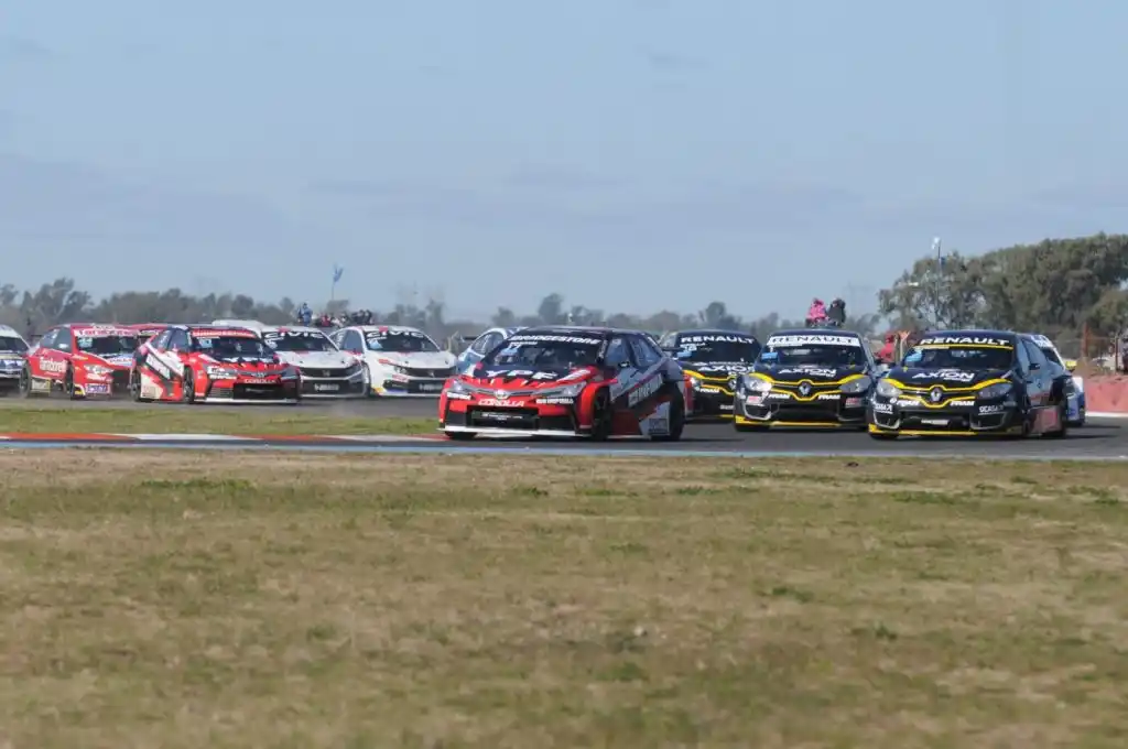 Rossi ratificó su poderío ganando en San Nicolás