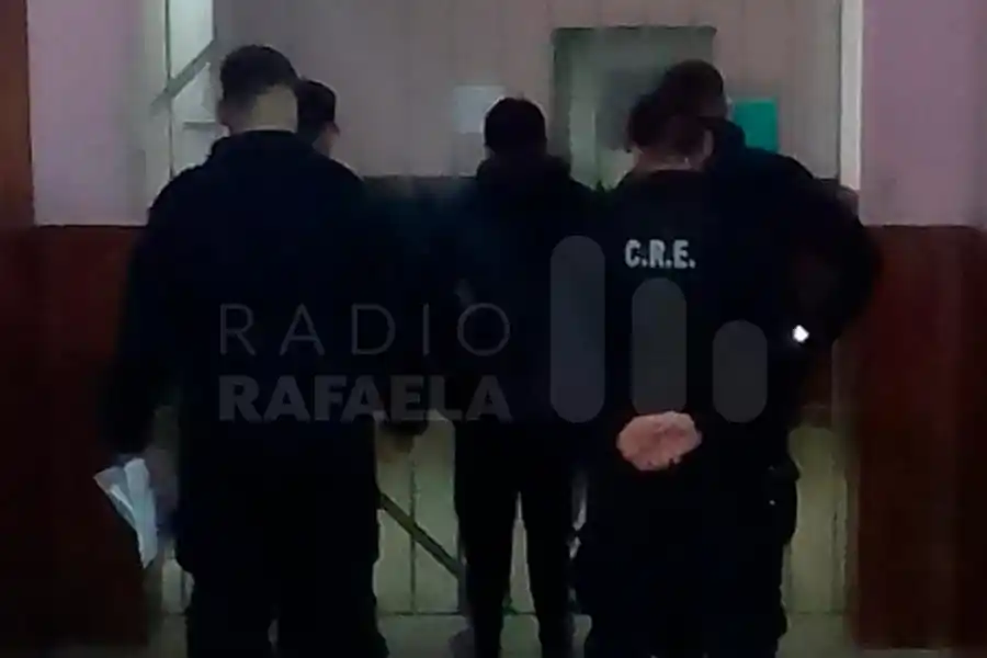 Se metió en el trabajo de su expareja y comenzó a agredirla violentamente: terminó tras las rejas