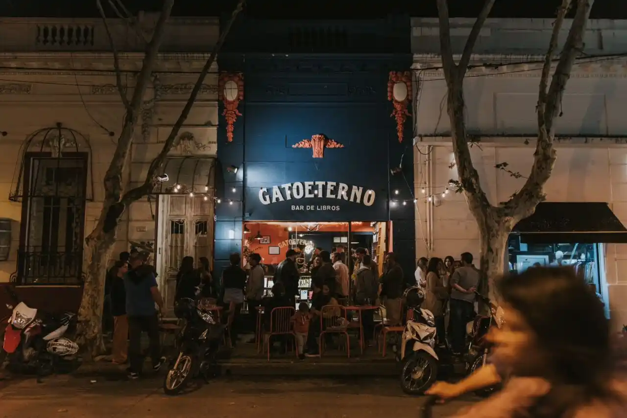 Desafiando la crisis, Venado tiene una nueva librería-café