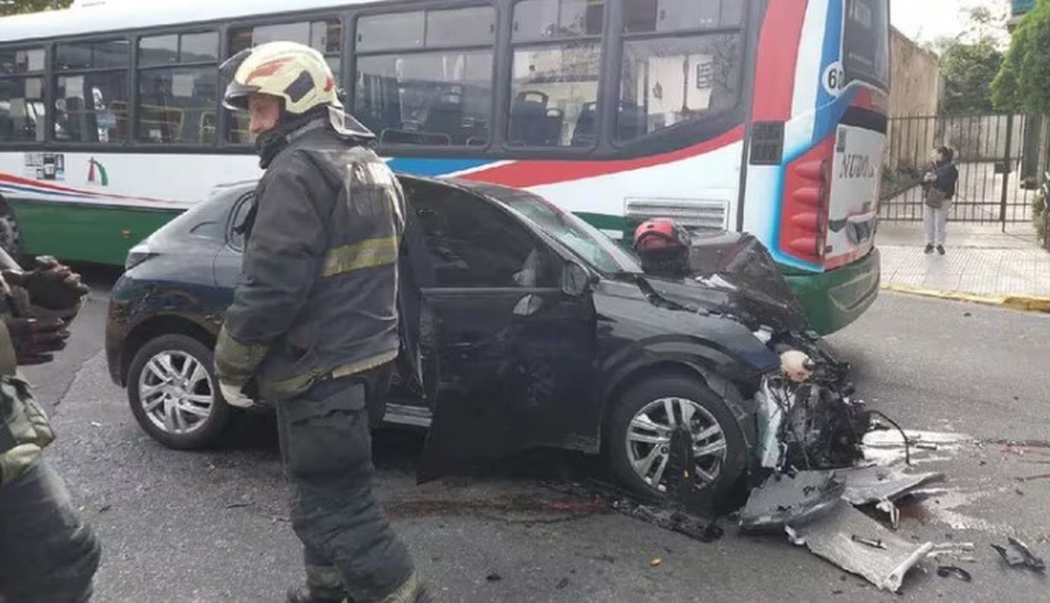 Así quedó el auto...