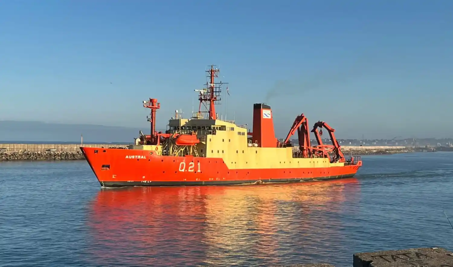 buque armada en puerto mar del plata