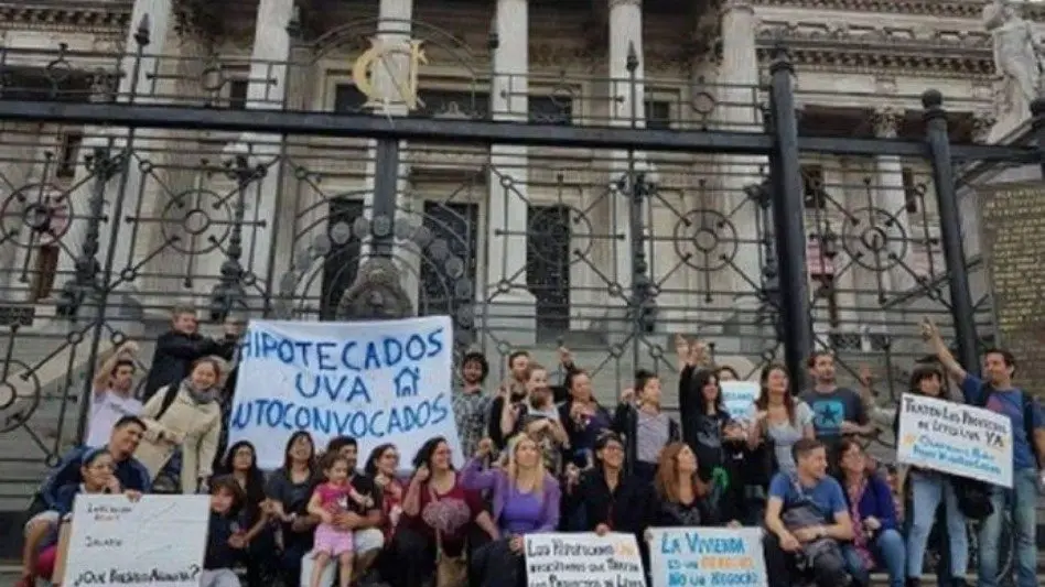 El Gobierno anunció subsidios para hipotecados UVA cuyas cuotas superen el 35% del ingreso familiar