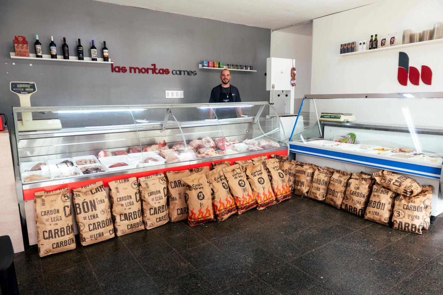Con experiencia y visión, Franco Rosa apuesta al crecimiento con su nuevo local