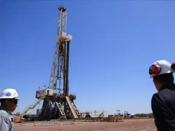 Por Vaca Muerta, el empleo en gas y petróleo creció cuatro veces más que en el resto de la economía