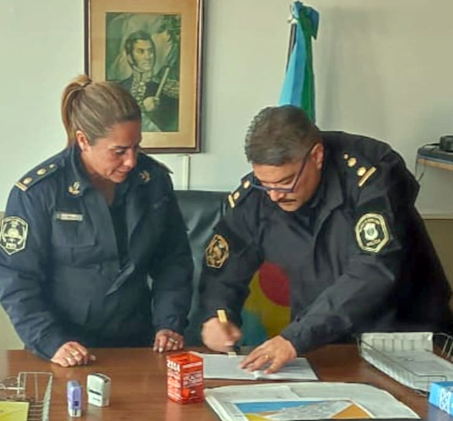 Gabriela Santillán pone en funciones al nuevo jefe del Comando de Patrullas, Carlos Juan