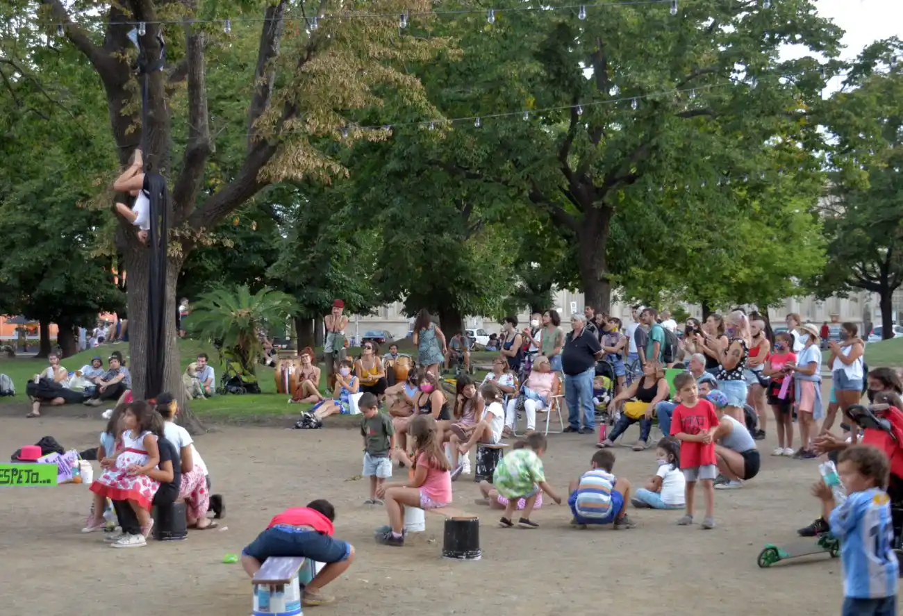 El MTE realizó un festival cultural “en contra  de la privatización de espacios públicos”