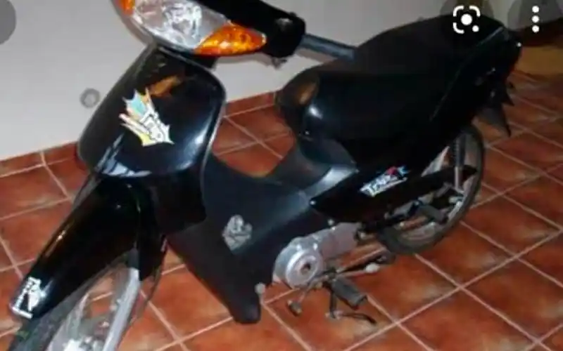 Le robaron la moto y ofrece recompensa