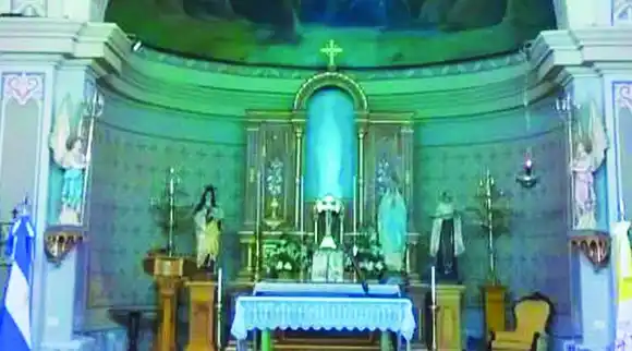 Estatua de la Virgen de Lourdes estremece Argentina: No está pero todos la ven