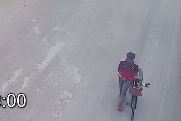 Buscan a Enzo Sánchez en Campana, donde lo vieron llegar en bicicleta