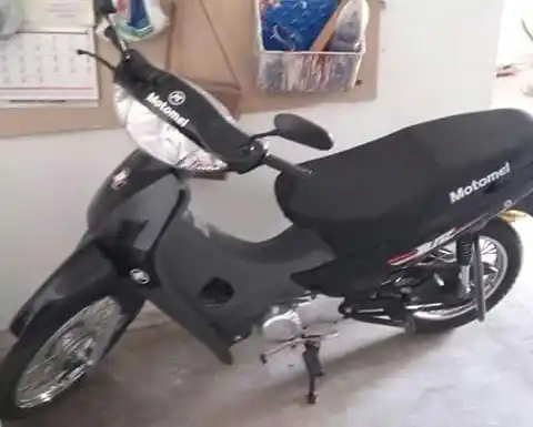 Forzaron un portón y sustrajeron una moto