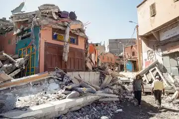 Ya son más de 2.800 los muertos por el terremoto de Marruecos: los sobrevivientes acampan a la intemperie