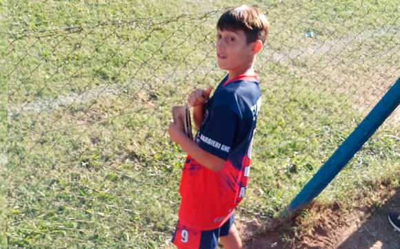 Alex, el niño mordido por un pitbull, se recupera: “Pudo tomar agua y hablar un poquito”
