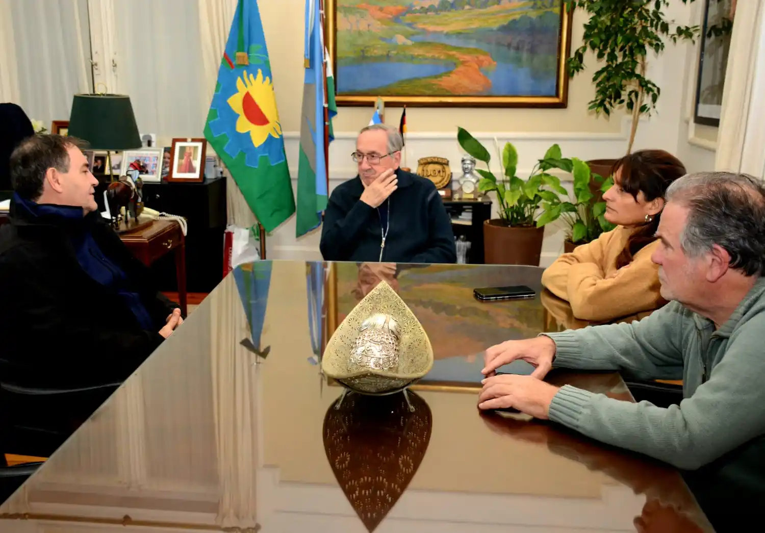 El ministro Javier Alonso pasó por la ciudad, para abordar entre otros temas la creación del Comando de Patrulla, los cambios en la cúpula policial, y el robo de cables.