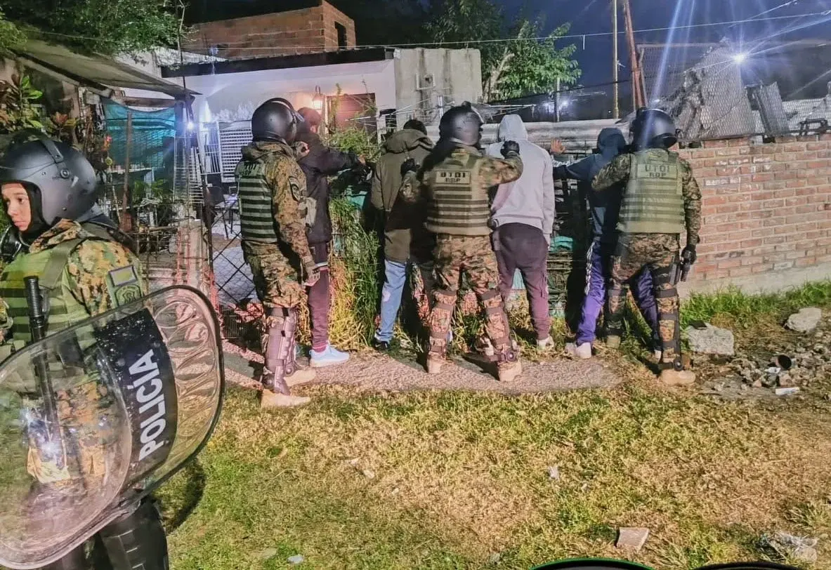 Almirante Brown: Gran operativo de saturación policial con helicópteros, patrulleros y motos