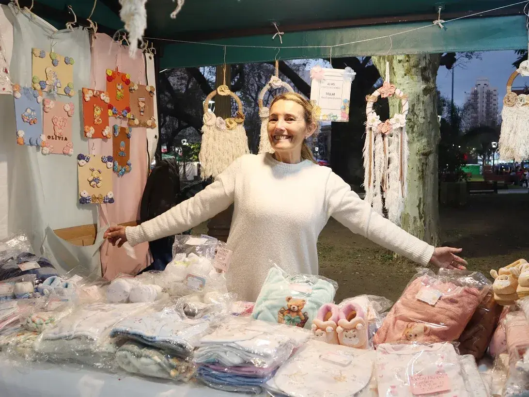 Continúa la Feria Cultural de Invierno en la Plaza 25 de Mayo