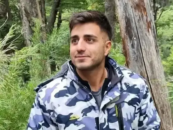 Un joven desapareció y su familia encontró un curioso mensaje en su casa.